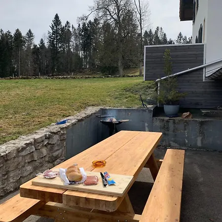 Renovated Mountain Farm With Hot Tub Daire
